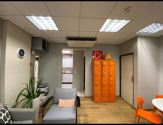 185M² OFFICE FOR SALE IN CAPE TOWN CITY CENTRE